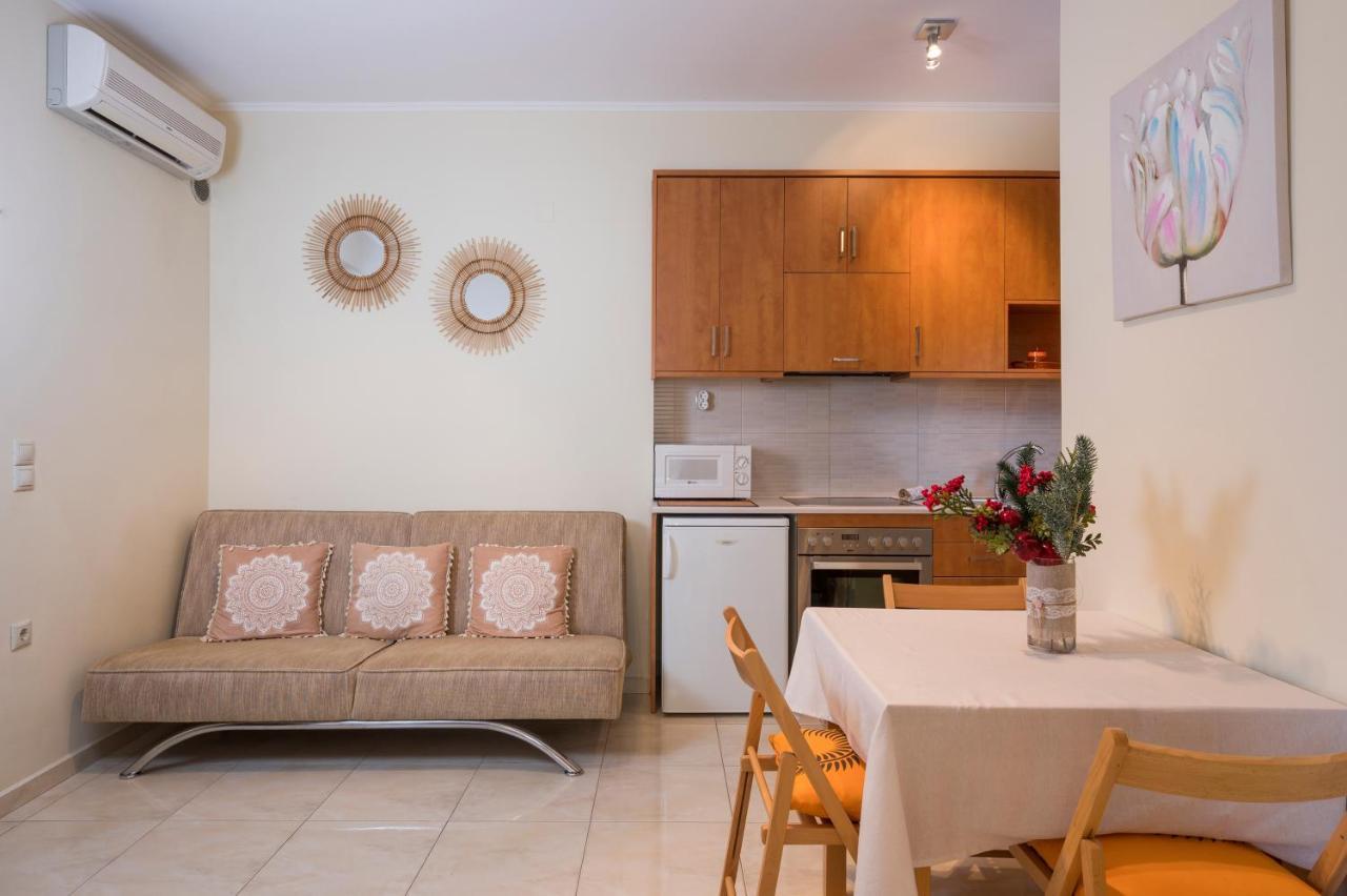 Luxury Coastal Retreat, Mountain View Balcony With Palm Trees & Parking Apartment Chania  Exterior photo